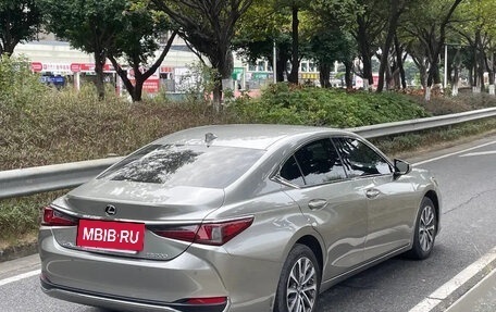 Lexus ES VII, 2021 год, 2 600 000 рублей, 9 фотография