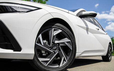 Hyundai Elantra, 2023 год, 2 390 000 рублей, 4 фотография