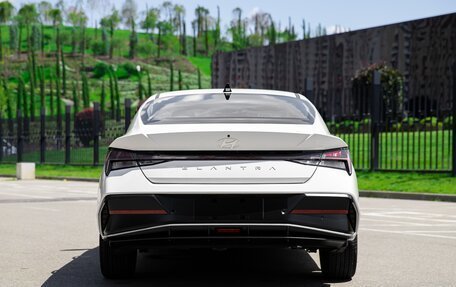 Hyundai Elantra, 2023 год, 2 390 000 рублей, 5 фотография
