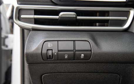 Hyundai Elantra, 2023 год, 2 390 000 рублей, 11 фотография