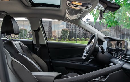 Hyundai Elantra, 2023 год, 2 390 000 рублей, 15 фотография