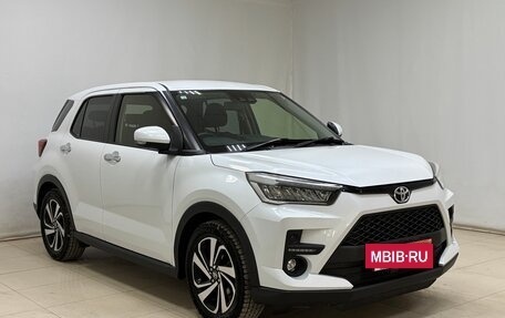 Toyota Raize I, 2020 год, 1 635 000 рублей, 3 фотография