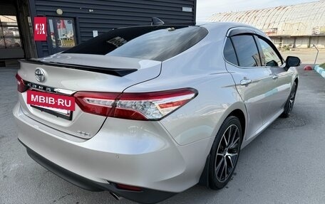 Toyota Camry, 2022 год, 3 550 000 рублей, 5 фотография