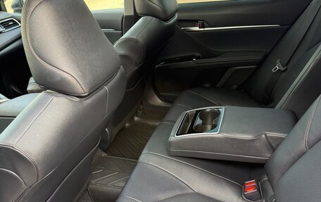Toyota Camry, 2022 год, 3 550 000 рублей, 7 фотография