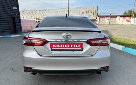 Toyota Camry, 2022 год, 3 550 000 рублей, 9 фотография