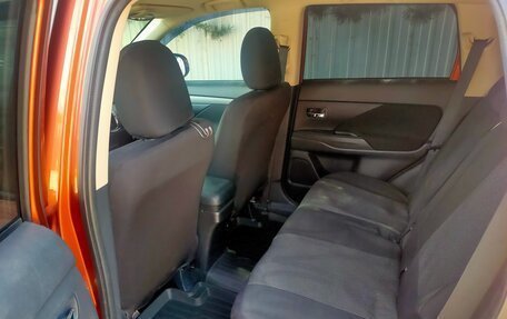 Mitsubishi Outlander III рестайлинг 3, 2012 год, 1 600 000 рублей, 3 фотография