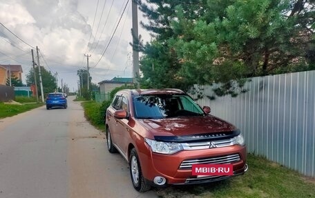Mitsubishi Outlander III рестайлинг 3, 2012 год, 1 600 000 рублей, 11 фотография