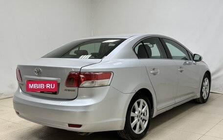 Toyota Avensis III рестайлинг, 2011 год, 900 000 рублей, 4 фотография