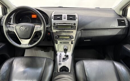 Toyota Avensis III рестайлинг, 2011 год, 900 000 рублей, 10 фотография