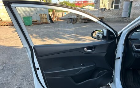 Hyundai Solaris II рестайлинг, 2019 год, 1 200 000 рублей, 3 фотография