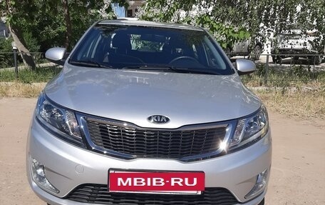 KIA Rio III рестайлинг, 2013 год, 1 280 000 рублей, 2 фотография