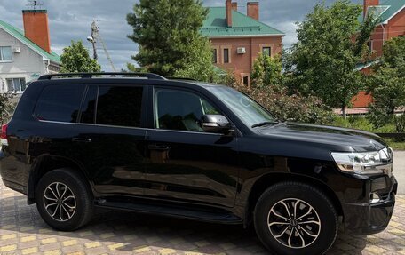 Toyota Land Cruiser 200, 2017 год, 5 900 000 рублей, 6 фотография
