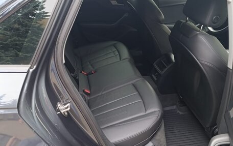 Audi A4, 2017 год, 2 300 000 рублей, 6 фотография