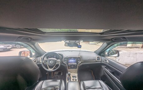 Jeep Grand Cherokee, 2016 год, 3 300 000 рублей, 8 фотография