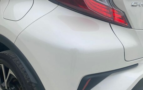 Toyota C-HR I рестайлинг, 2019 год, 2 450 000 рублей, 14 фотография