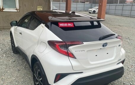 Toyota C-HR I рестайлинг, 2019 год, 2 450 000 рублей, 15 фотография