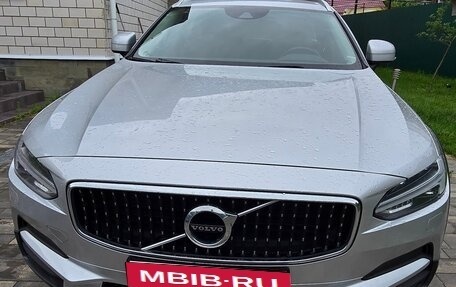 Volvo V90 Cross Country I рестайлинг, 2020 год, 3 850 000 рублей, 5 фотография