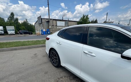 KIA Optima IV, 2018 год, 2 500 000 рублей, 3 фотография