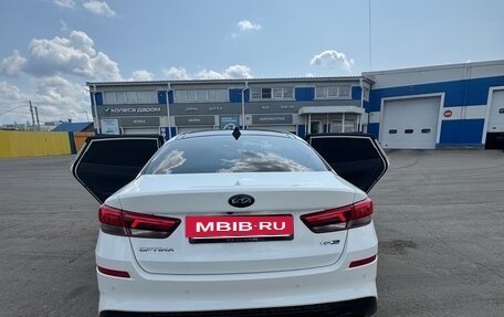 KIA Optima IV, 2018 год, 2 500 000 рублей, 13 фотография