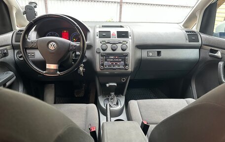 Volkswagen Touran III, 2009 год, 644 000 рублей, 8 фотография