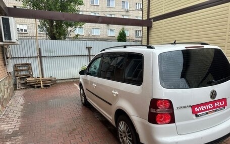 Volkswagen Touran III, 2009 год, 644 000 рублей, 5 фотография