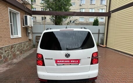 Volkswagen Touran III, 2009 год, 644 000 рублей, 4 фотография