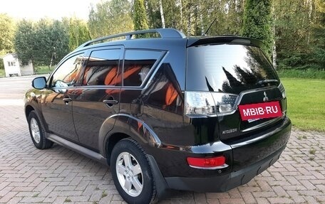 Mitsubishi Outlander III рестайлинг 3, 2010 год, 1 050 000 рублей, 3 фотография