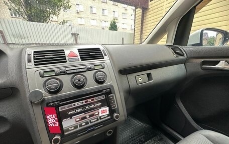 Volkswagen Touran III, 2009 год, 644 000 рублей, 11 фотография