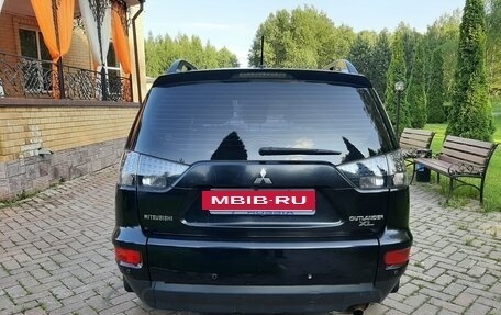 Mitsubishi Outlander III рестайлинг 3, 2010 год, 1 050 000 рублей, 4 фотография