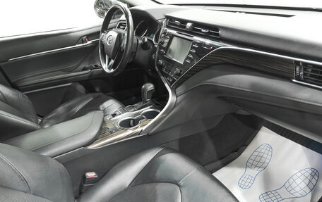 Toyota Camry, 2018 год, 2 899 000 рублей, 9 фотография