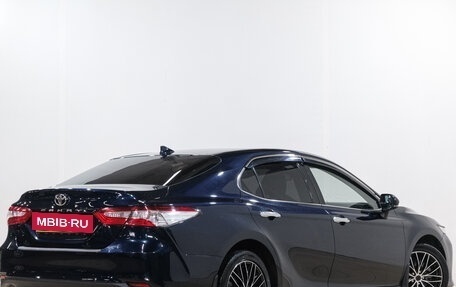 Toyota Camry, 2018 год, 2 899 000 рублей, 6 фотография