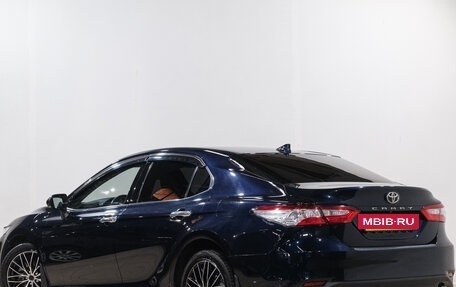 Toyota Camry, 2018 год, 2 899 000 рублей, 4 фотография