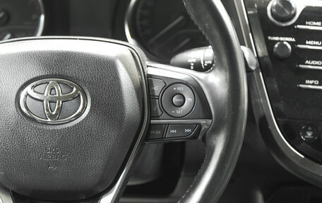 Toyota Camry, 2018 год, 2 899 000 рублей, 15 фотография