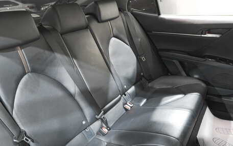 Toyota Camry, 2018 год, 2 899 000 рублей, 26 фотография