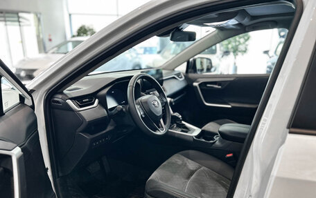 Toyota RAV4, 2024 год, 4 177 000 рублей, 16 фотография