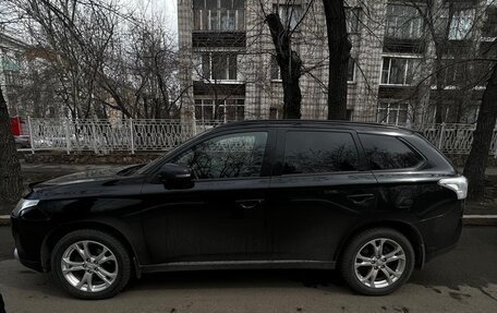 Mitsubishi Outlander III рестайлинг 3, 2012 год, 1 500 000 рублей, 3 фотография