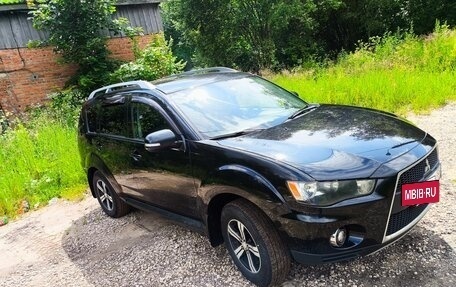 Mitsubishi Outlander III рестайлинг 3, 2010 год, 1 150 000 рублей, 2 фотография
