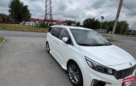 KIA Carnival III, 2018 год, 3 200 000 рублей, 4 фотография