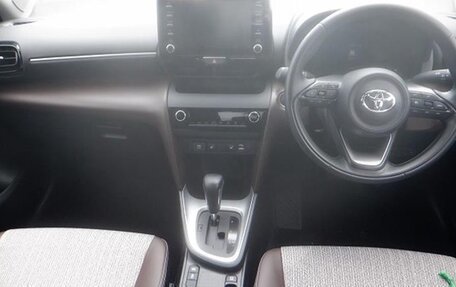 Toyota Yaris Cross, 2020 год, 2 150 000 рублей, 16 фотография