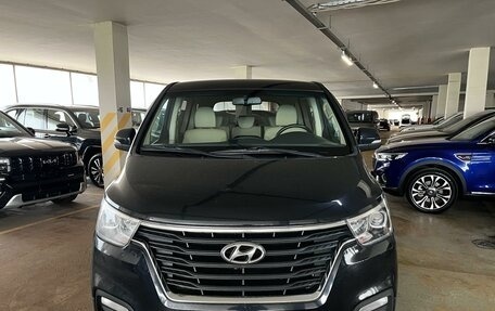 Hyundai H-1 II рестайлинг, 2020 год, 2 998 000 рублей, 2 фотография