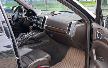 Porsche Cayenne III, 2011 год, 2 250 000 рублей, 13 фотография