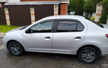 Renault Logan II, 2016 год, 850 000 рублей, 11 фотография