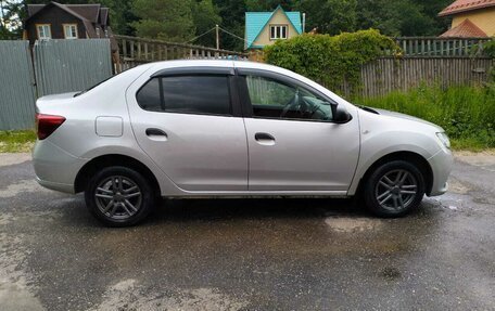 Renault Logan II, 2016 год, 850 000 рублей, 17 фотография