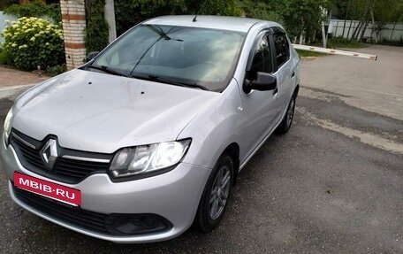 Renault Logan II, 2016 год, 850 000 рублей, 12 фотография