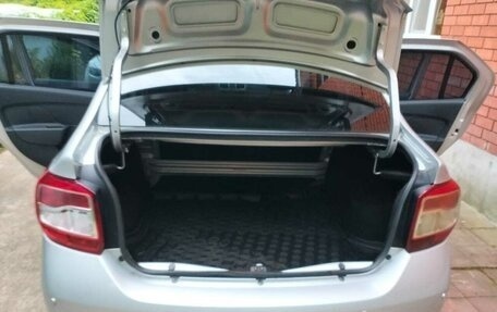 Renault Logan II, 2016 год, 850 000 рублей, 18 фотография