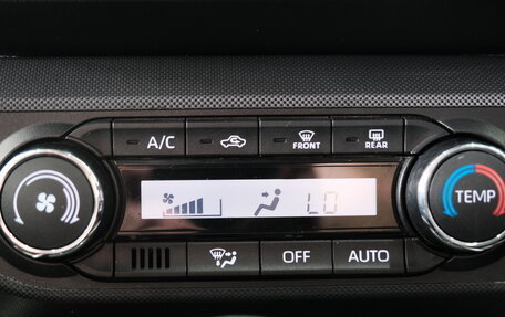 Daihatsu Rocky, 2020 год, 1 639 000 рублей, 19 фотография
