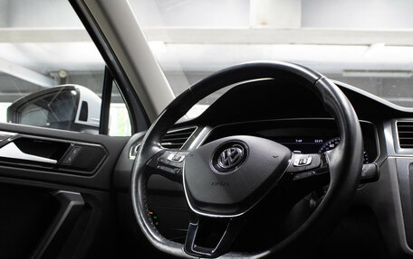 Volkswagen Tiguan II, 2018 год, 2 649 000 рублей, 8 фотография