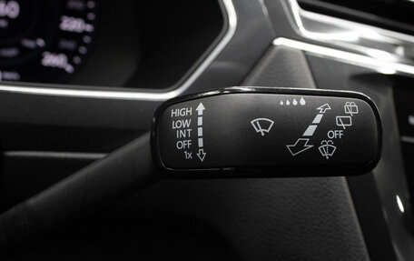 Volkswagen Tiguan II, 2018 год, 2 649 000 рублей, 18 фотография