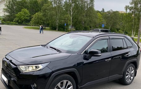 Toyota RAV4, 2020 год, 3 800 000 рублей, 1 фотография