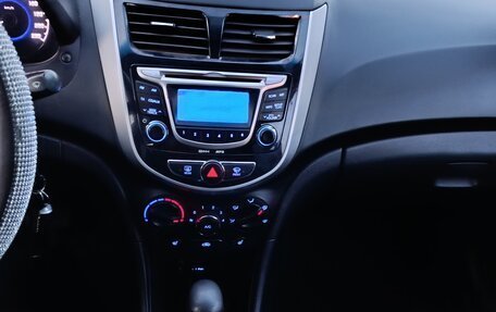 Hyundai Solaris II рестайлинг, 2011 год, 880 000 рублей, 15 фотография